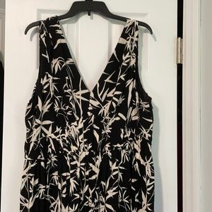 NWT black and cream floral maxi dress